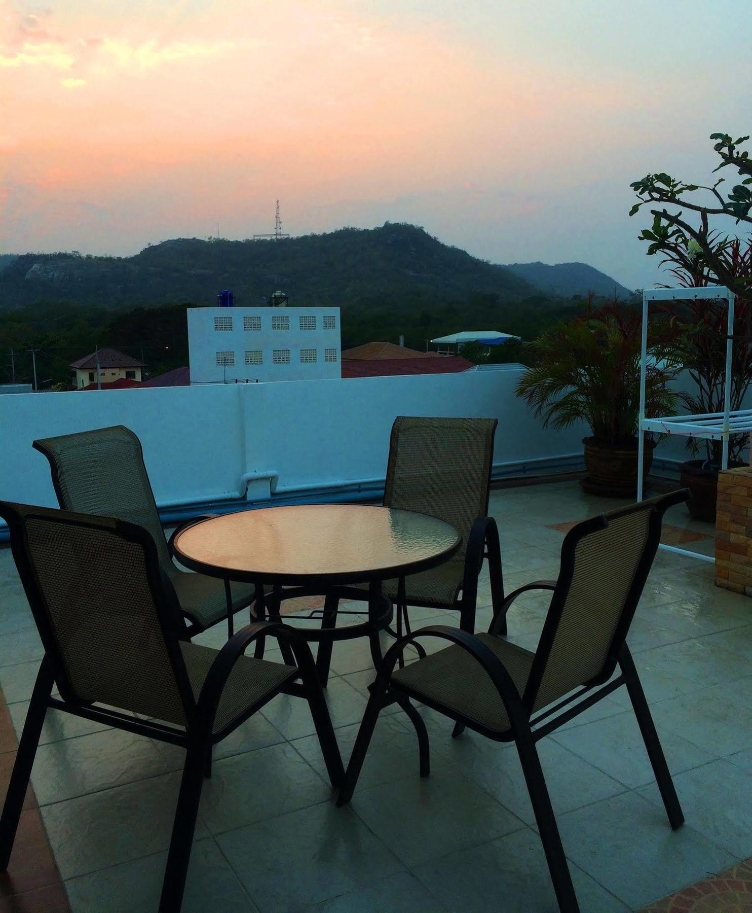 Hotel Baan Paan HHQ Extérieur photo